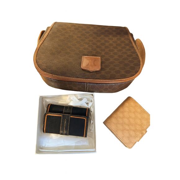 Boo Boo Bundle Vintage Celine Bundle*3 pieces*Crossbody, Key Holder, Passport - Picture 1 of 1
